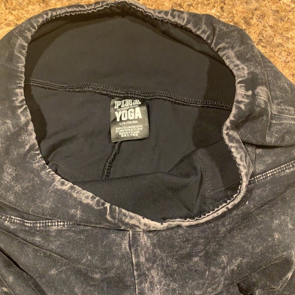 NEW NWOT Victoria Secret PINK Yoga Leggings Large - Picture 4 of 4